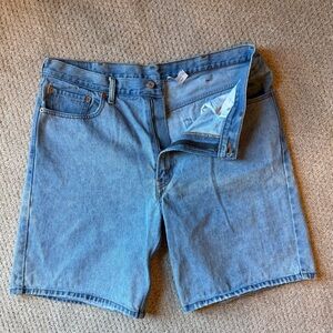 Vintage Levis 550 Light Wash Jean Shorts Mens 38 - Regular Fit